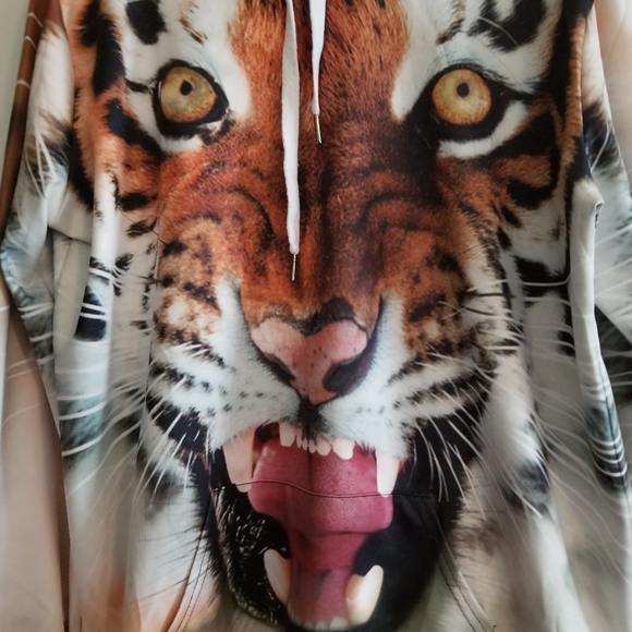 Mens Tiger hoodie - Picture 2 of 8